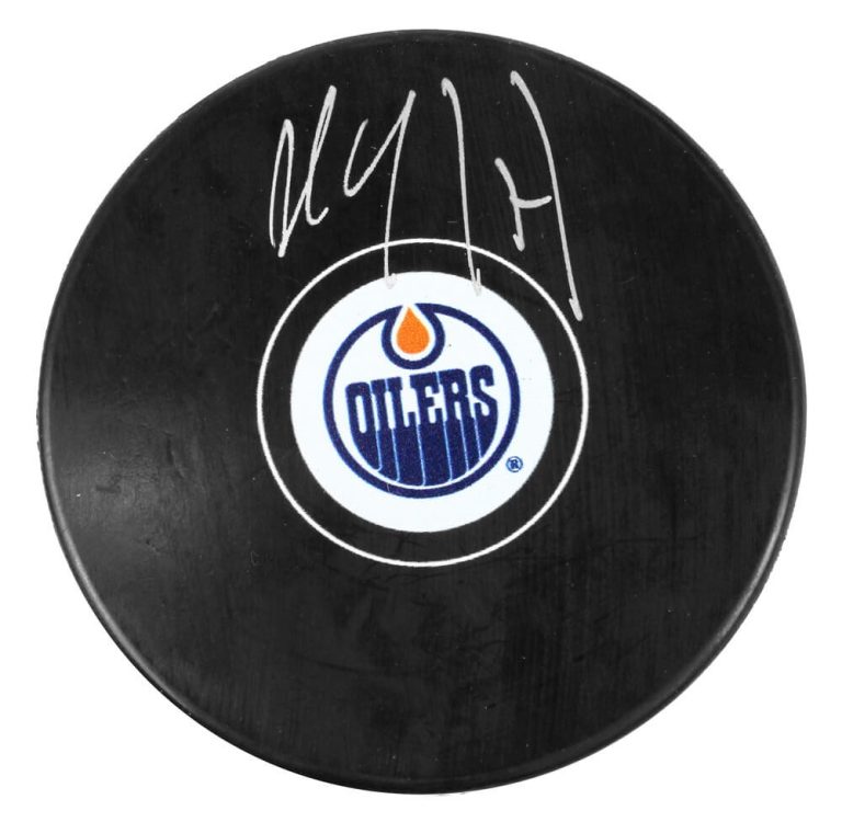 Paul Coffey Signed Edmonton Oilers Logo Hockey Puck - SCHWARTZ