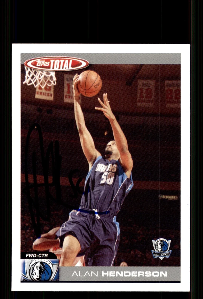 Signed Basketball Card Auto Alan Henderson 2004-05 Topps Total #266 Mavericks