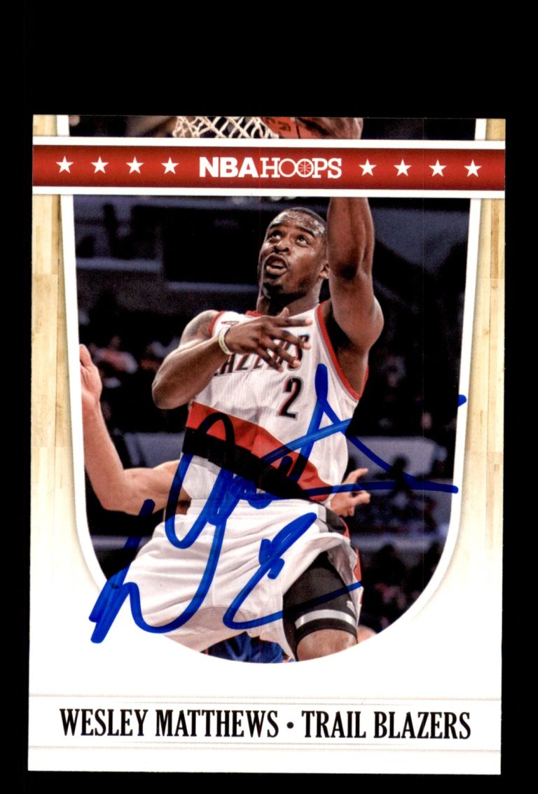 Signed Basketball Card Auto Wesley Matthews 2011-12 Hoops #201 Trail Blazers