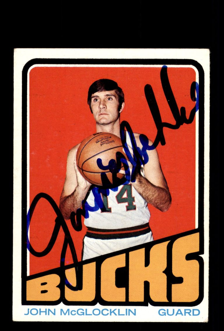 Signed Basketball Card Auto Jon McGlocklin 1972-73 Topps #54 Milwaukee Bucks