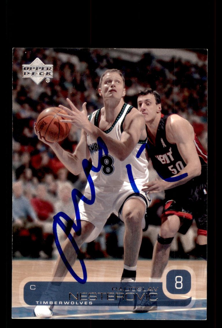 Signed Basketball Card Auto Radoslav Nesterovic 2002-03 Upper Deck #97