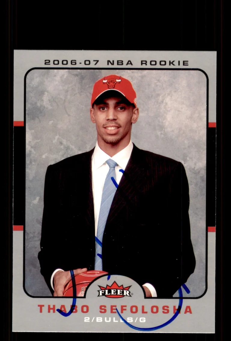 Signed Basketball Card Auto Thabo Sefolosha 2006-07 Fleer #243 Chicago Bulls