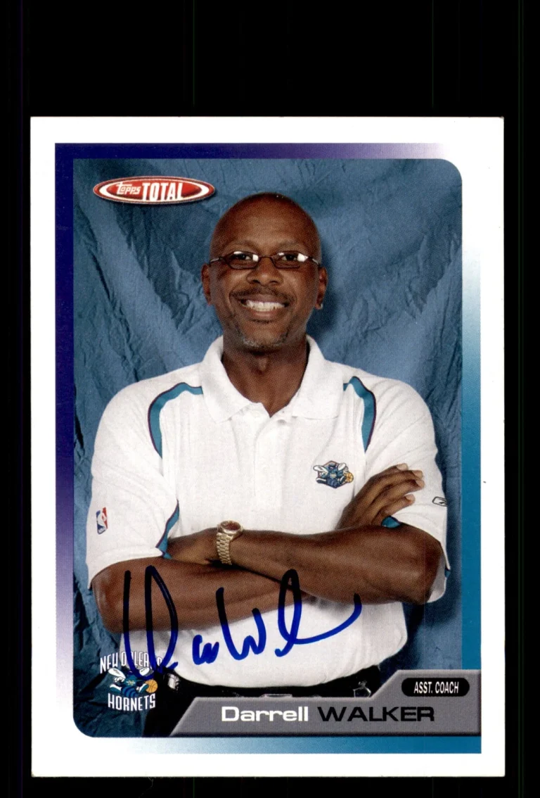 Signed Basketball Card Auto Darrell Walker 2005-06 Topps Total #398 Hornets