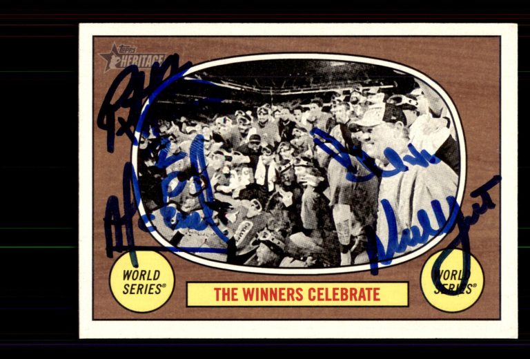 Signed Baseball Card Auto 2016 Topps Heritage #155 Kansas City Royals Yost +
