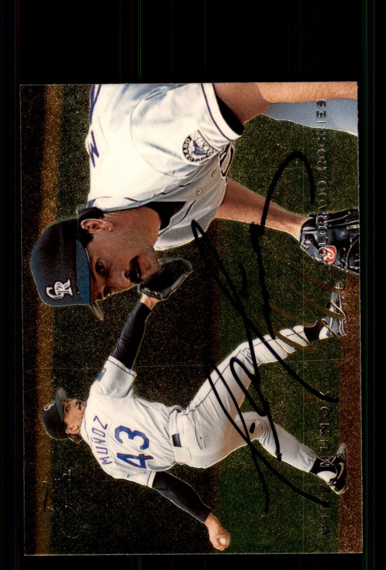 Signed Baseball Card Auto Mike Munoz 1995 Flair #131 Rockies