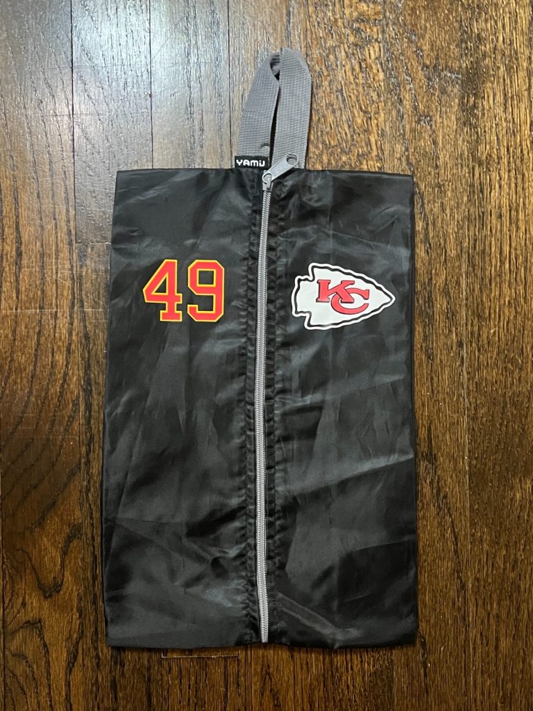 NFL FOOTBALL TEAM ISSUED KANSAS CITY CHIEFS TOILETRY BAG #49