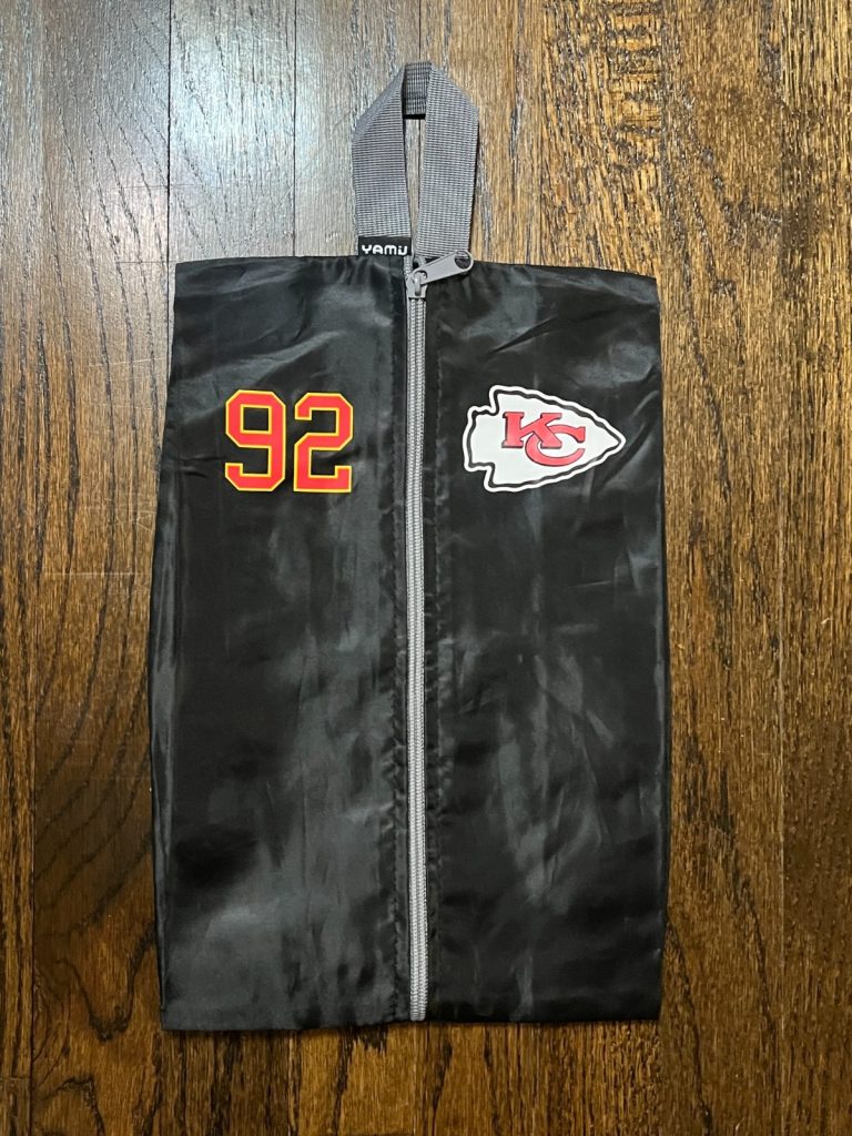 NFL FOOTBALL TEAM ISSUED KANSAS CITY CHIEFS TOILETRY BAG #92