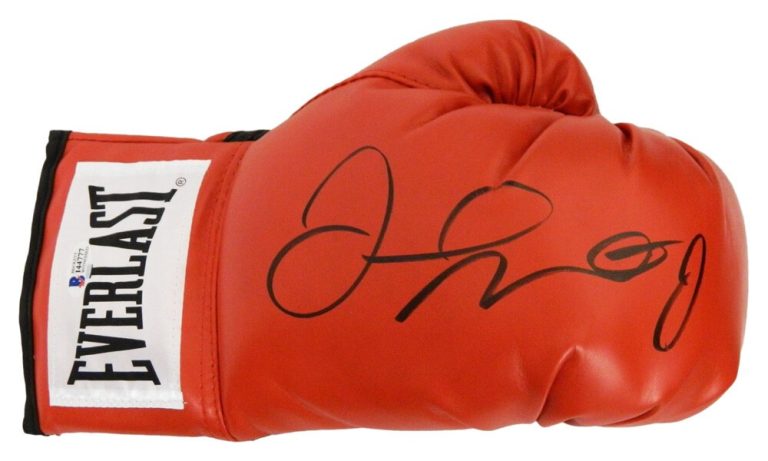FLOYD MAYWEATHER JR. Signed Everlast Red Boxing Glove - Beckett BAS