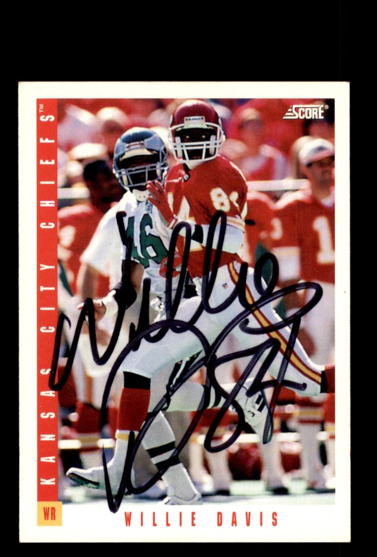 Signed Football Card Auto Willie Davis 1993 Score #172 Kansas City Chiefs