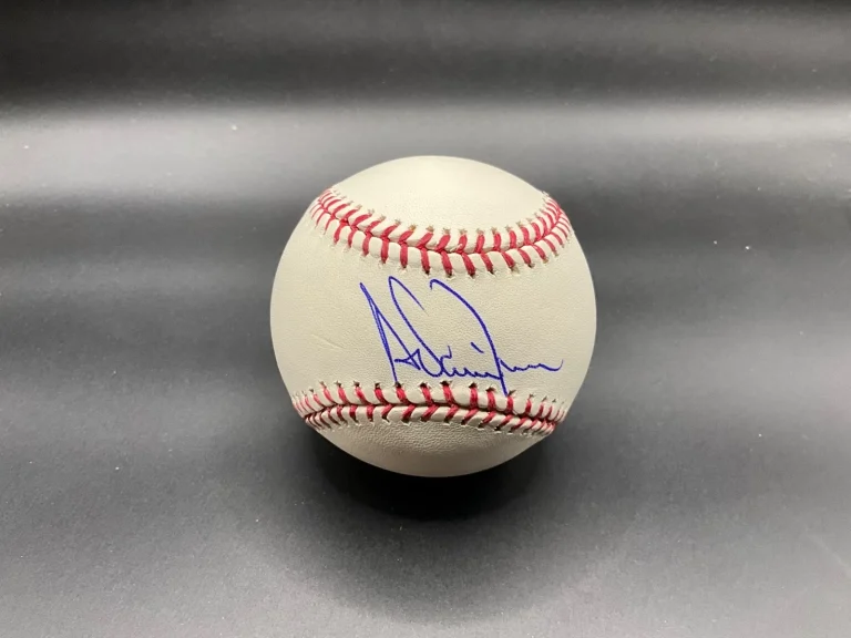 Adam Dunn Beckett Holo Signed Baseball Reds White Sox Nationals Dbacks Auto Ball