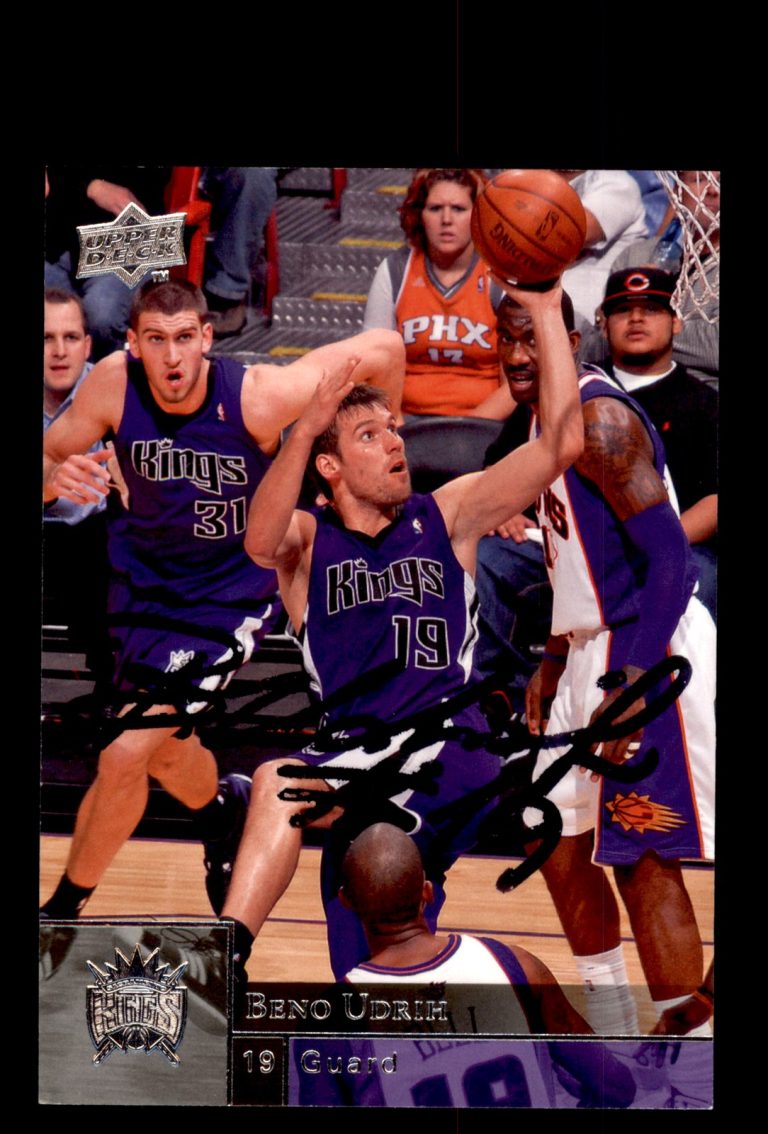 Signed Basketball Card Auto Beno Udrih 2009-10 Upper Deck #168 Sacramento Kings