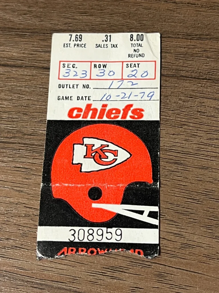 FOOTBALL TICKET STUB ARROWHEAD KANSAS CITY CHIEFS NEW YORK GIANTS 10/21 1979