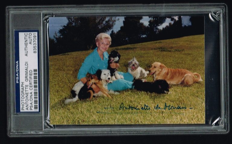 Princess Antoinette of Monaco (d. 2011) signed autograph Postcard PSA Slabbed