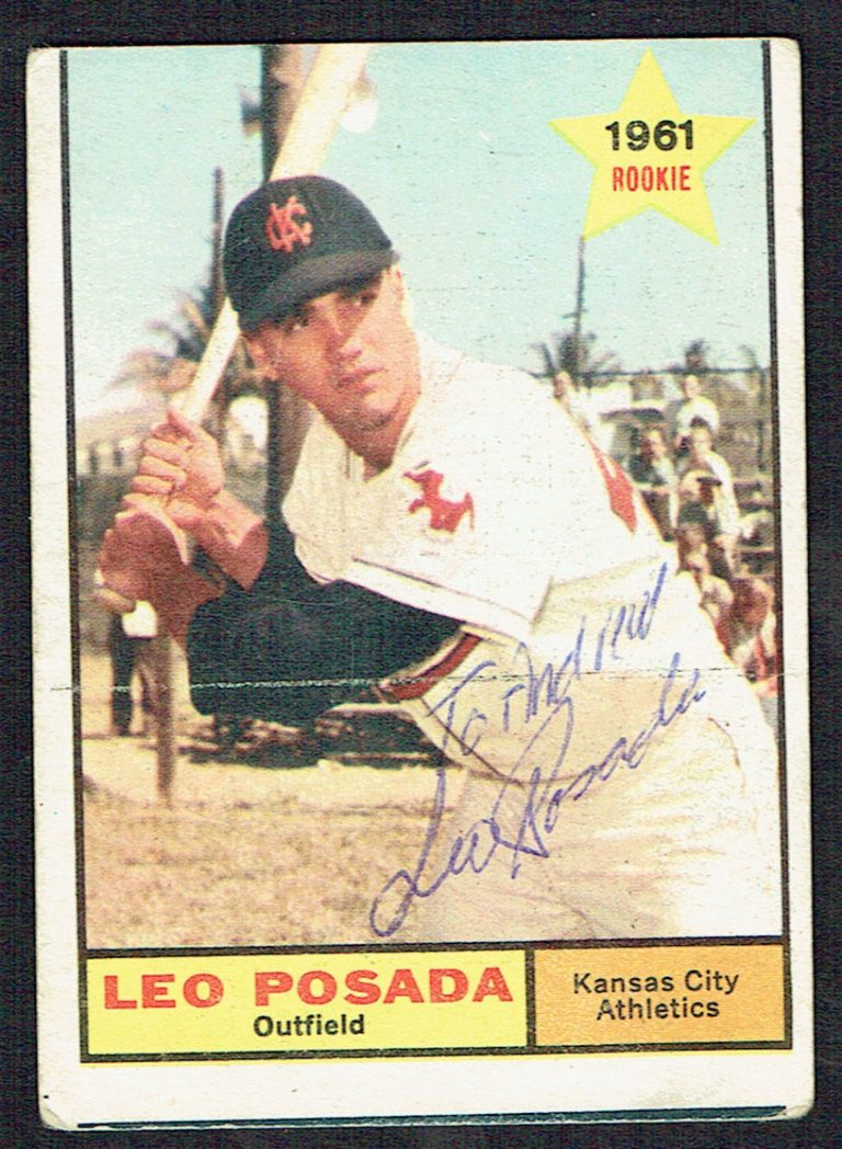 Leo Posada #39 signed autograph auto 1961 Topps Baseball Trading Card