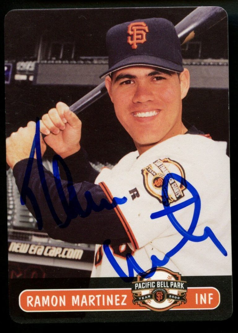Ramon Martinez #25 signed autograph auto 2000 Keebler SF Giants Baseball Card