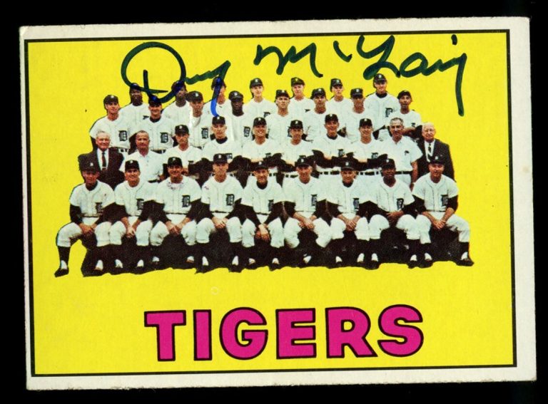 Denny McLain #378 signed autograph auto 1967 Topps Baseball Trading Card