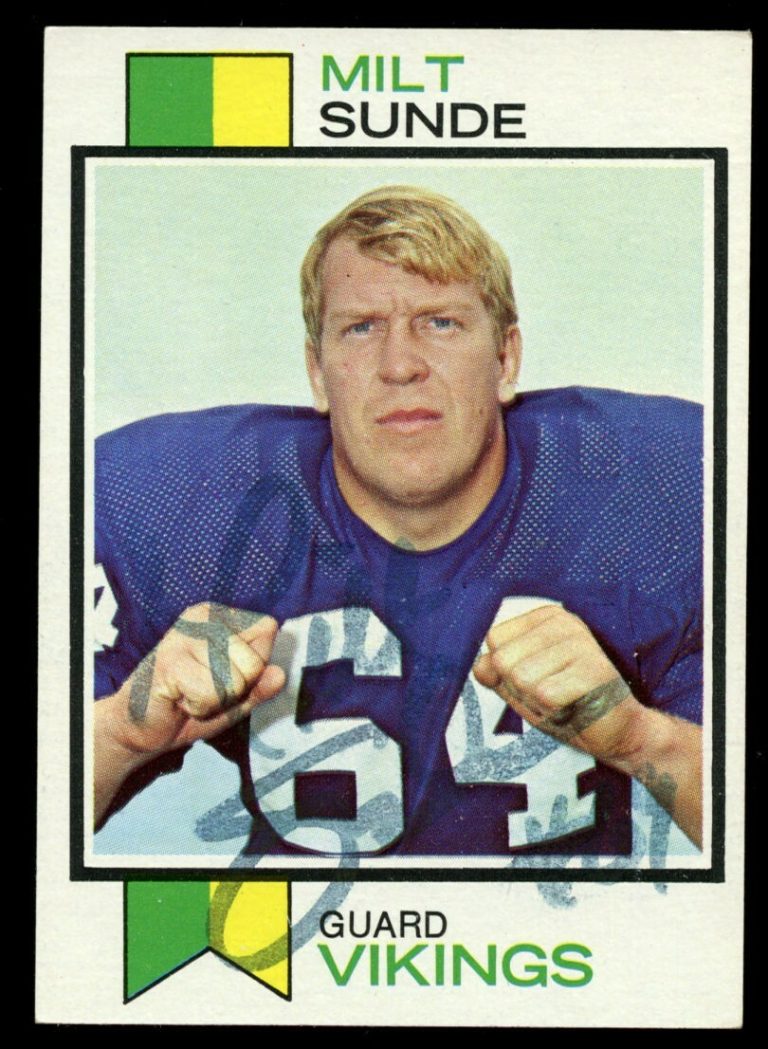 Milt Sunde #452 signed autograph auto 1973 Topps Football Trading Card