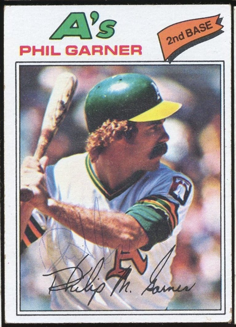 Phil Garner #261 signed autograph auto 1977 Topps Baseball Trading Card