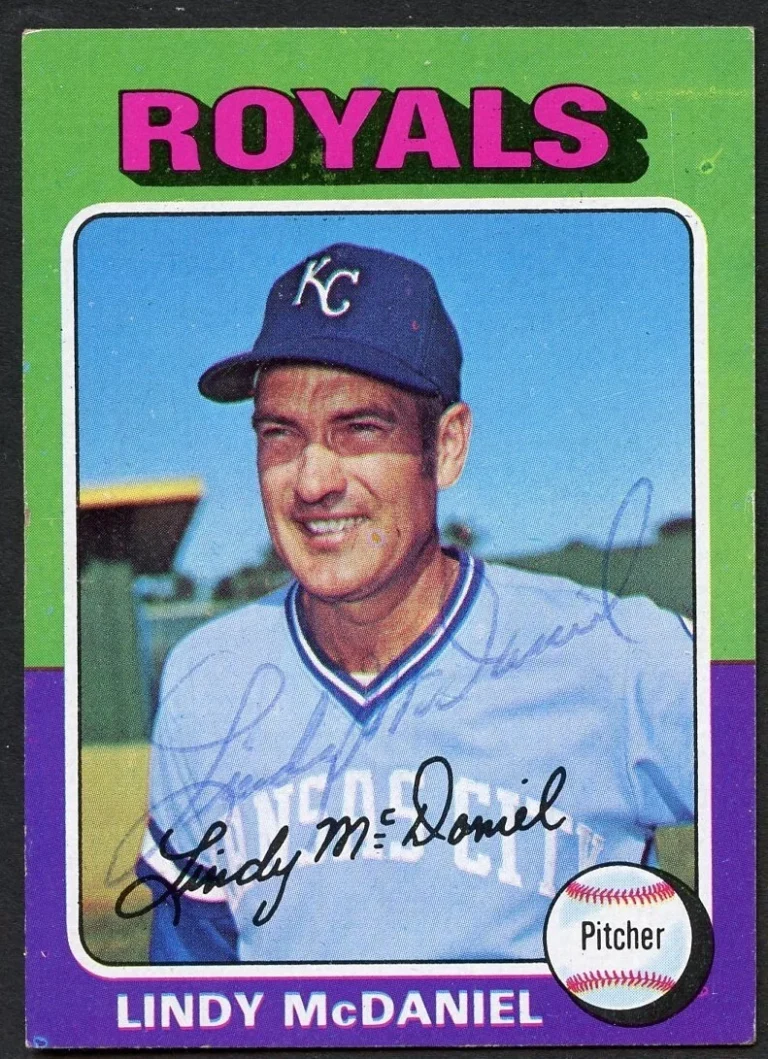Lindy McDaniel #652 signed autograph auto 1975 Topps Baseball Trading Card
