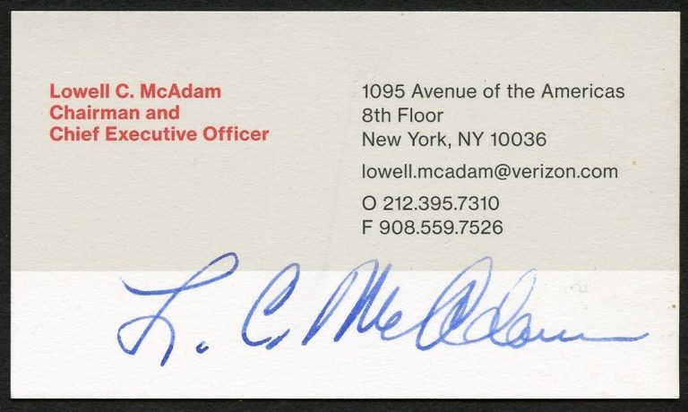 Lowell C McAdam signed autograph auto CEO Verizon Business Card BC731