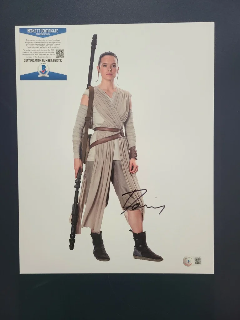 DAISY RIDLEY signed 11x14 STAR WARS REY photo Beckett BAS