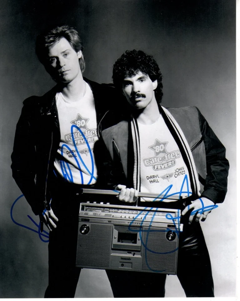 DARYL HALL & JOHN OATES signed autographed 8x10 photograph
