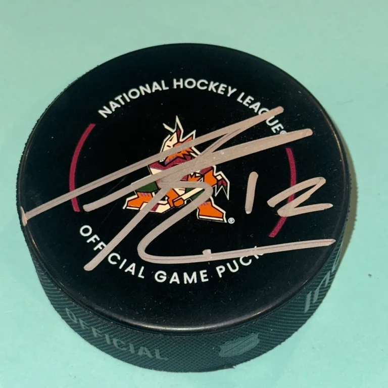 PAUL BISSONNETTE Signed Arizona COYOTES Official GAME Puck Beckett (BAS)