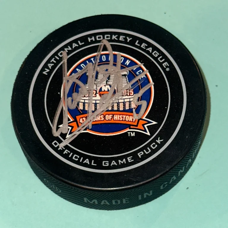 DENIS POTVIN Signed New York ISLANDERS Tradition Official GAME Puck Beckett BAS
