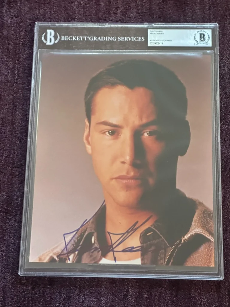 KEANU REEVES Signed 8 X 10 PHOTO Beckett Encapsulated (BAS) - Vintage Signature!