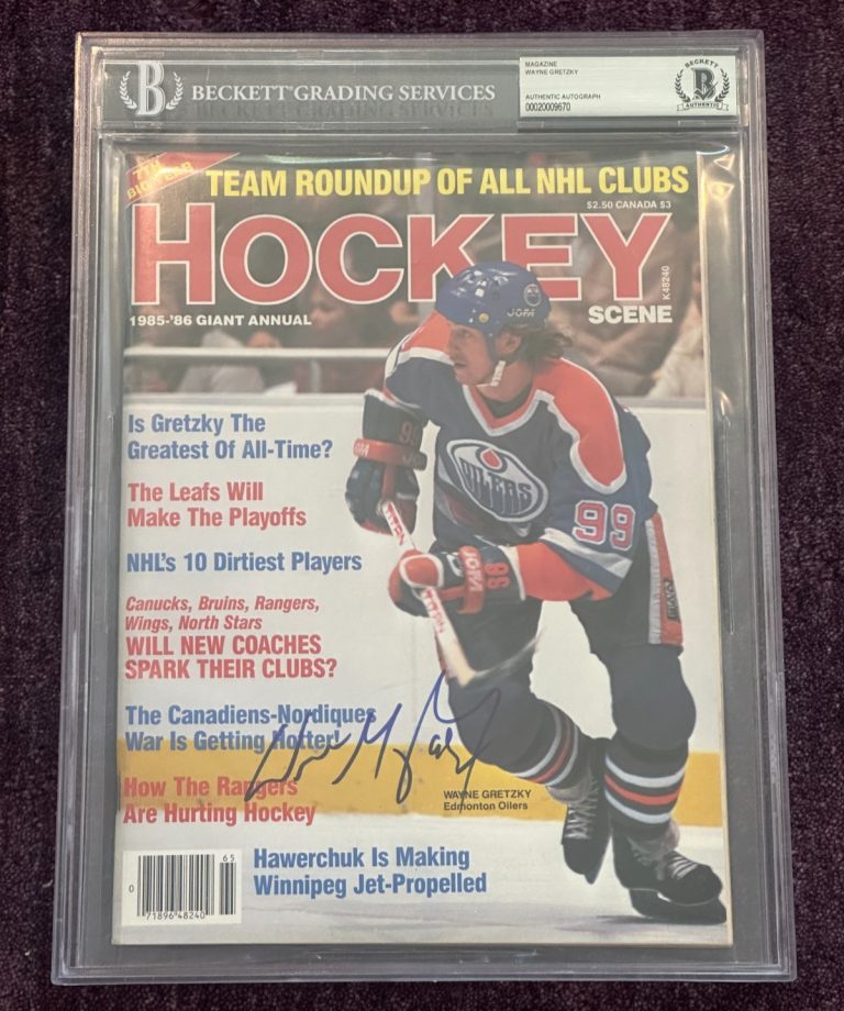WAYNE GRETZKY Signed 1985-86 HOCKEY Magazine Beckett & Encapsulated NO Label