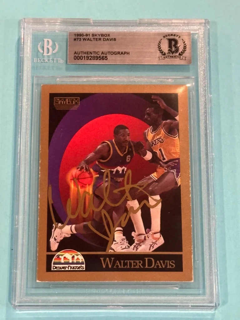 WALTER DAVIS Signed 1990-91 SKYBOX Card #73 Beckett (BAS)