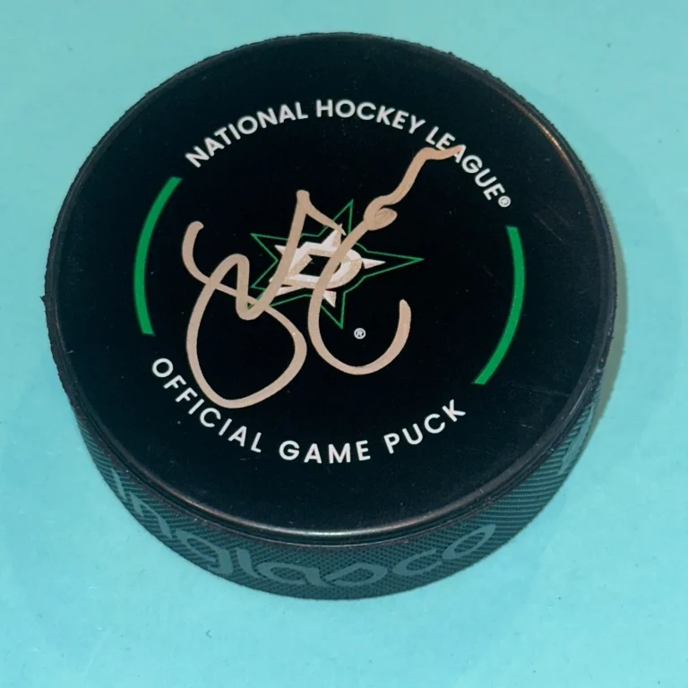 JAMIE BENN Signed Dallas STARS Official GAME Puck Beckett (BAS)
