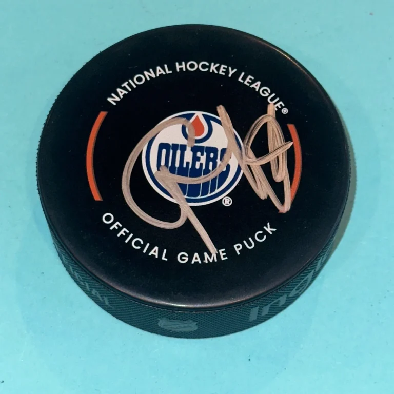 CONNOR McDAVID Signed Edmonton OILERS Official GAME Puck Beckett BAS LOA