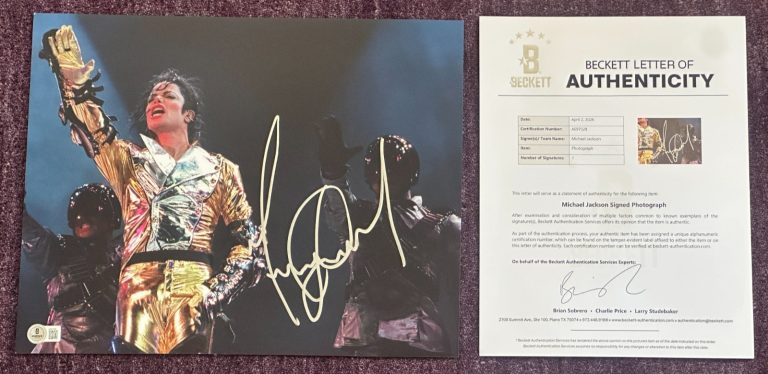 MICHAEL JACKSON Signed 11x14 PHOTO Beckett (BAS) LOA