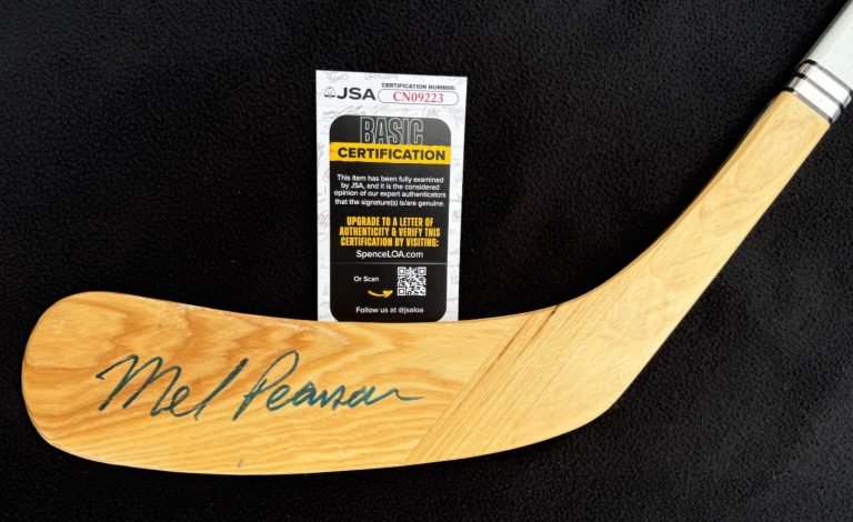 Mel Pearson Signed Michigan Wolverines Team Issued Hockey Stick JSA COA