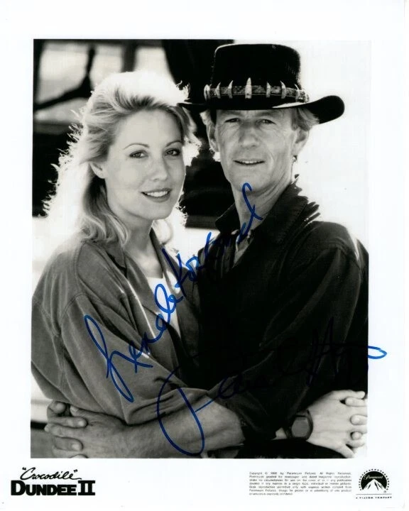 LINDA KOZLOWSKI and PAUL HOGAN signed autographed 8x10 CROCODILE DUNDEE II photo