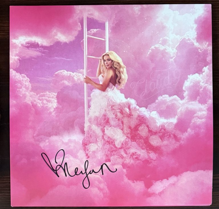 Megan Moroney Cloud 9 Pink Vinyl SIGNED ON Jacket Cover PSA DNA COA Autograph