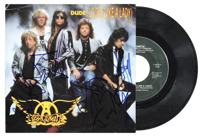 Aerosmith (5) Tyler, Perry, Hamilton +2 Signed 45 RPM Album Cover W/ Vinyl BAS