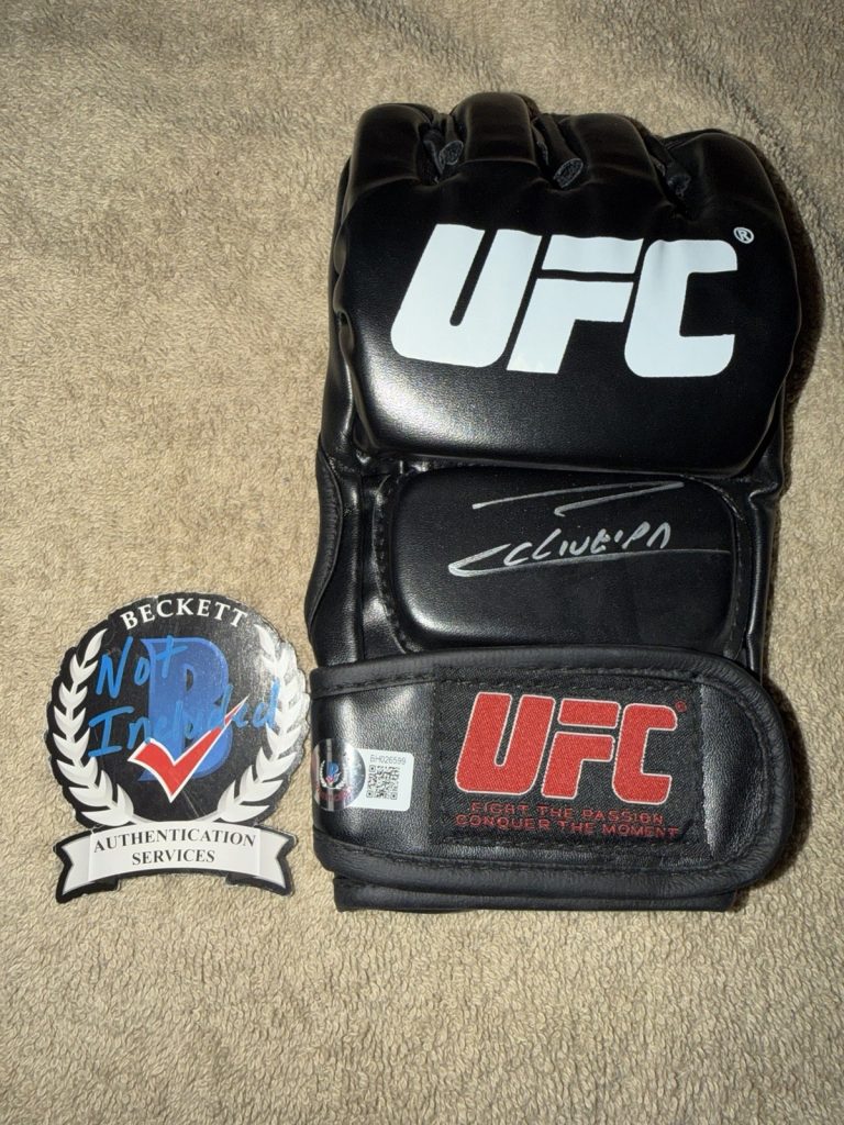 Charles Oliveira Signed UFC Glove UFC Superstar Champ Brazil Do Bronx Beckett