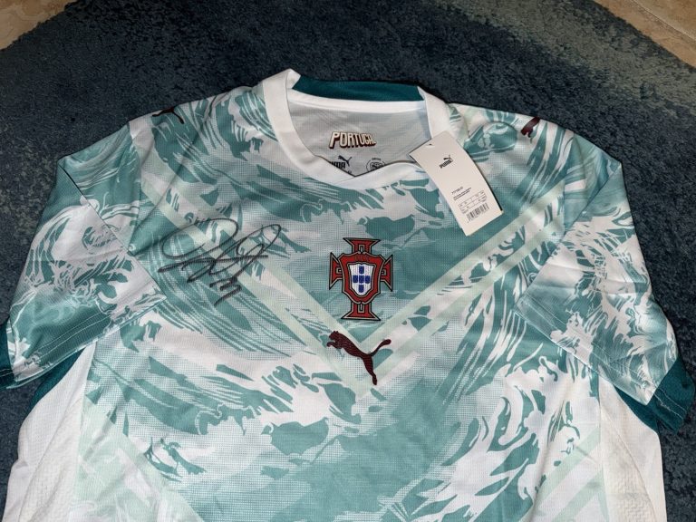 Pepe Signed Portugal Jersey Superstar World Cup Legend Real Madrid JSA Auth #3