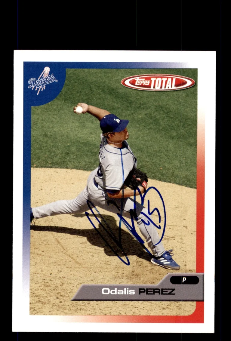 Signed Baseball Card Auto 2005 Topps Total #64 Odalis Perez Los Angeles Dodgers
