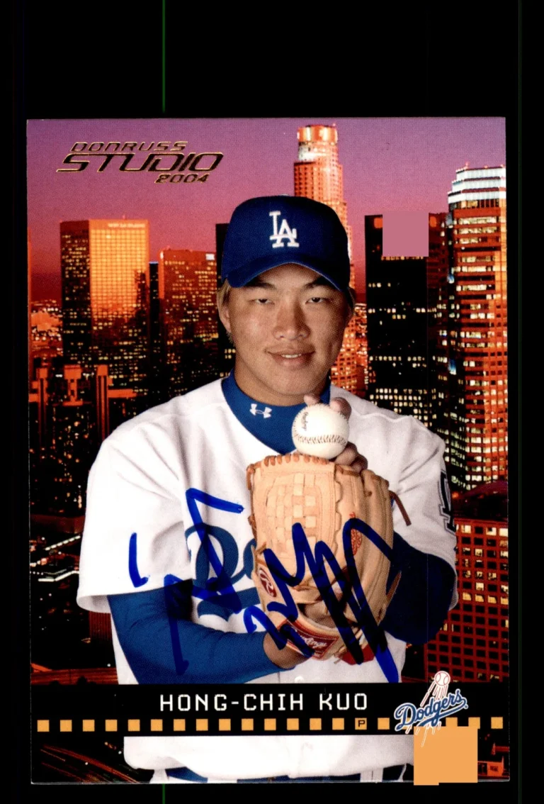 Signed Baseball Card Auto Hong-Chih Kuo 2004 Donruss Studio #104 Dodgers
