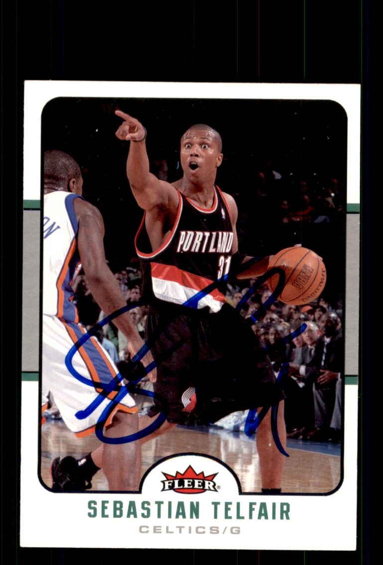 Signed Basketball Card Auto Sebastian Telfair 2006-07 Fleer #162 Celtics