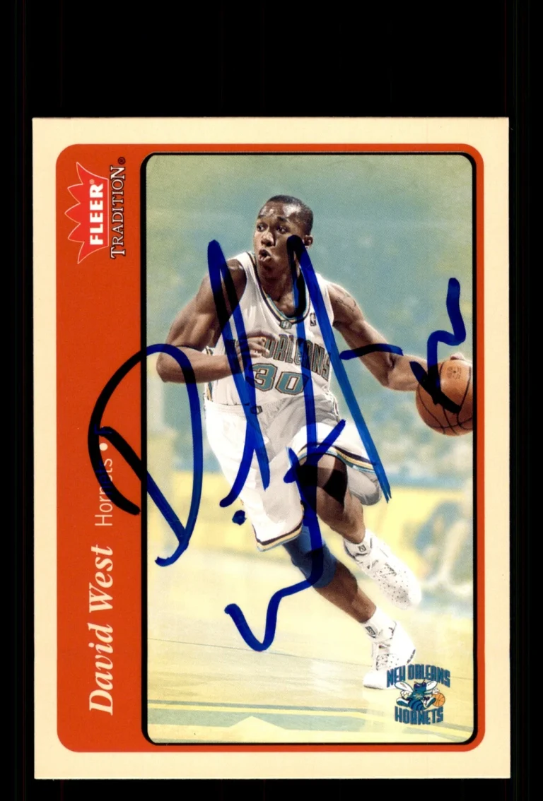 Signed Basketball Card Auto David West 2004-05 Fleer Tradition #38 Hornets