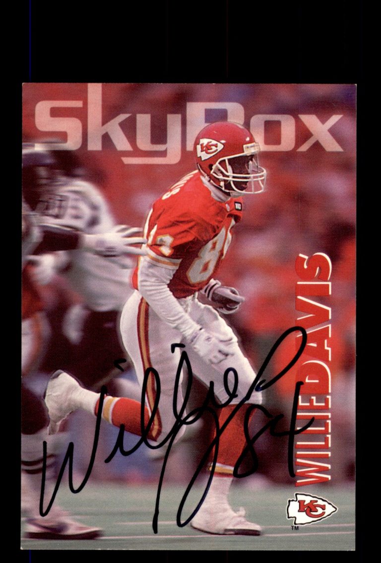 Signed Football Card Auto Willie Davis 1993 SkyBox Impact #147 Chiefs
