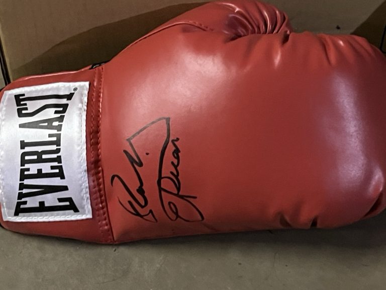 BOXING CHAMPION RUBEN OLIVARES SIGNED AUTOGRAPH BOXING GLOVE HOF JSA COA