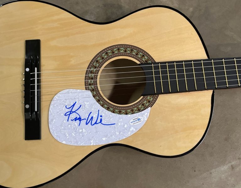 KIM WILSON FABULOUS THUNDERBIRDS SIGNED AUTOGRAPH ACOUSTIC GUITAR ACOA COA