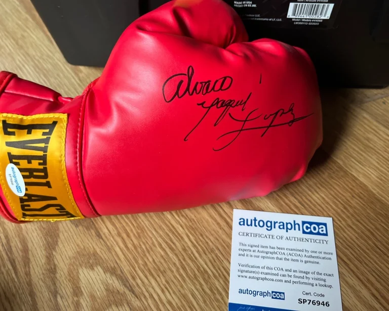 ALVARO YAQUI  LÓPEZ SIGNED AUTOGRAPHED BOXING GLOVE PROOF HEAVYWEIGHT ACOA COA