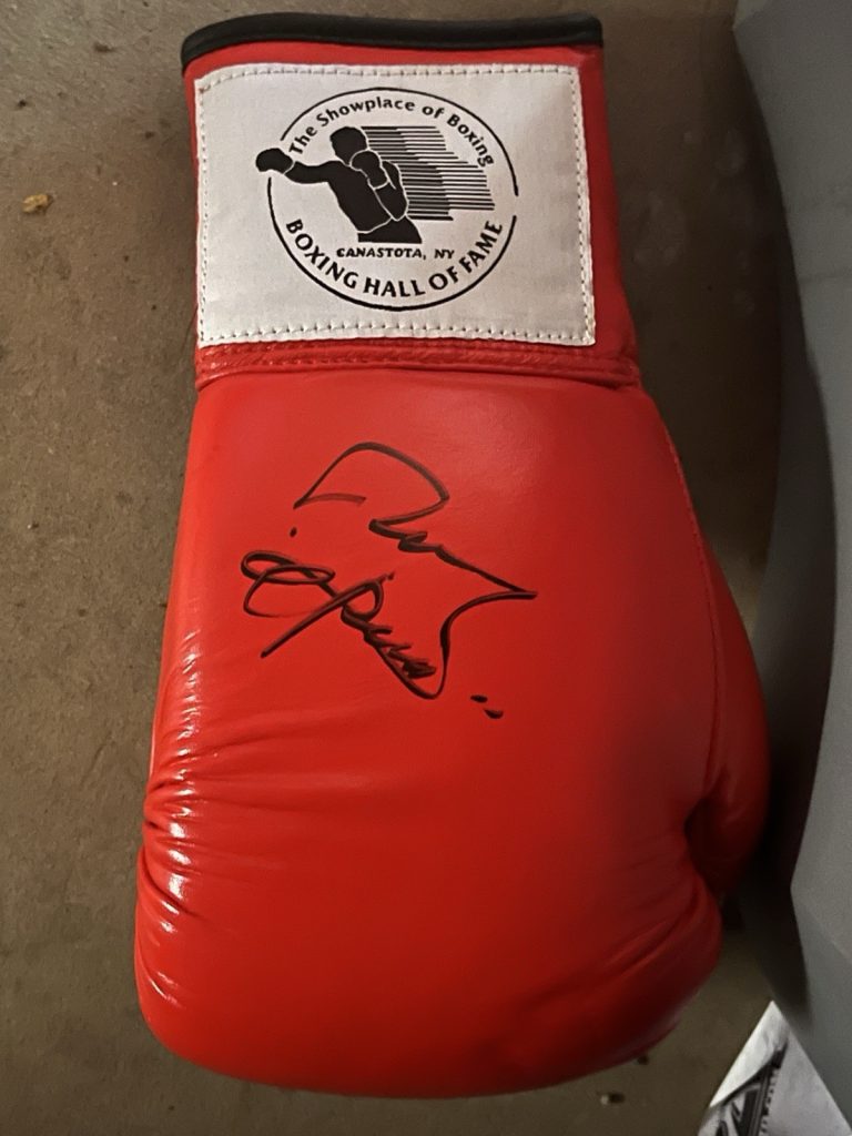 BOXING CHAMPION RUBEN OLIVARES SIGNED AUTOGRAPH BOXING GLOVE HOF JSA COA