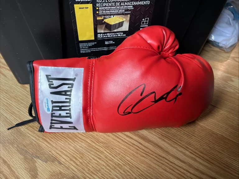Gennady Golovkin GGG SIGNED AUTOGRAPHED BOXING GLOVE HOF 2026 ACOA COA WBC WBA